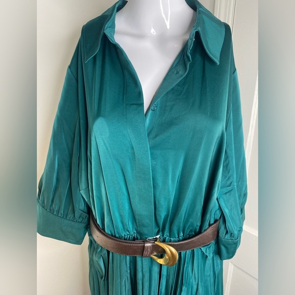 DONNA KARAN NWT Elegant Green Pleated Dress - Picture 3 of 9